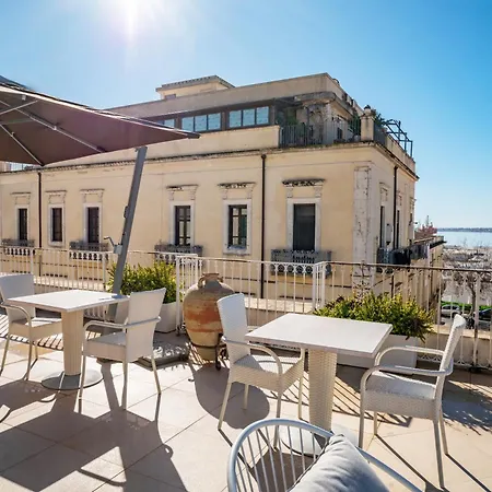 Palazzo Cavalieri Otel